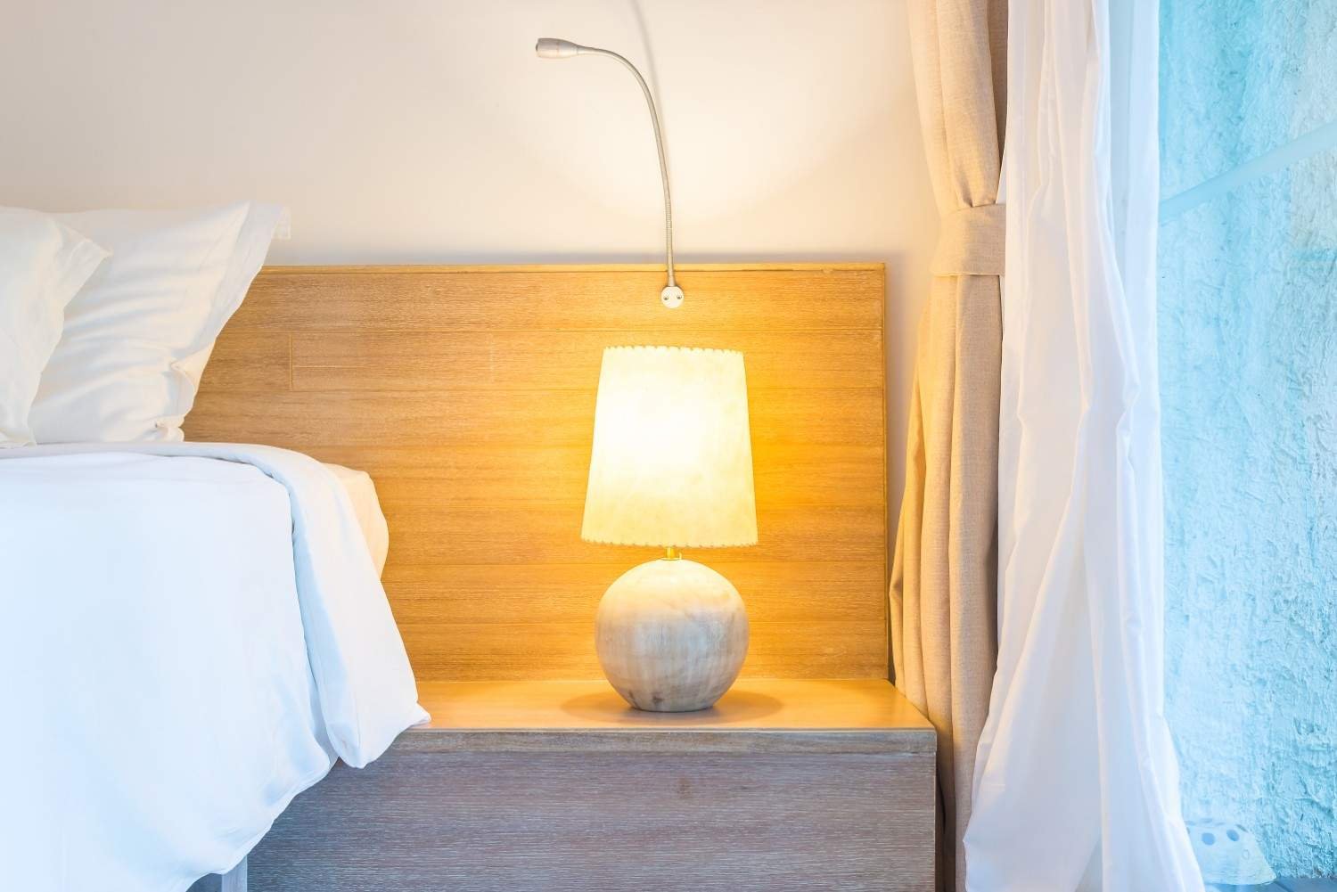 Which Bedroom Side Lamp Designs Are Trending in Ghaziabad?