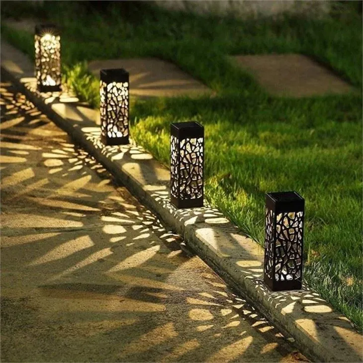 What factors should businesses consider when choosing a bollard light manufacturer in Noida?