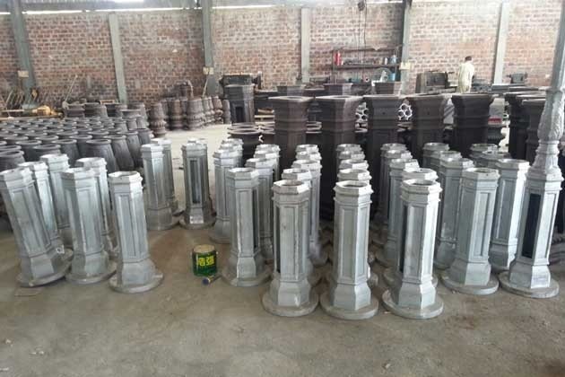 How does the Lamp Post Manufacturer in Noida ensure the quality and durability of its lamp posts?